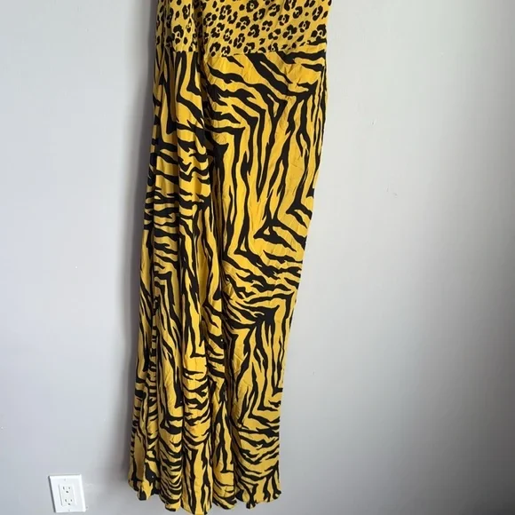 Moschino silk Yellow Animal-Print One-Shoulder Maxi Dress 10 - Picture 4 of 16